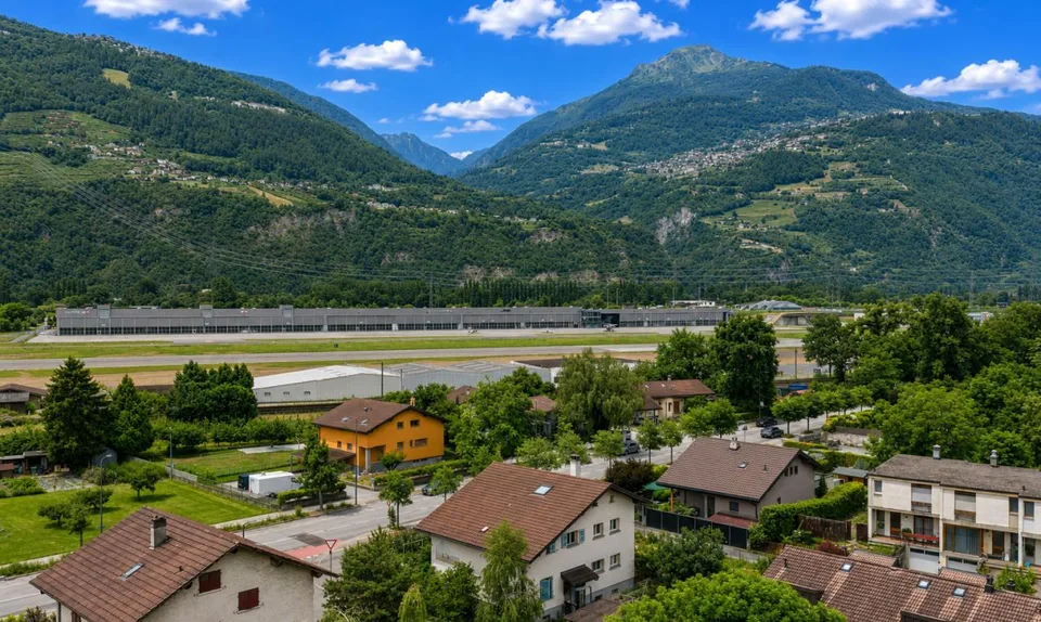 Familienhaus mit zwei Wohnungen und großem Potenzial in Sion