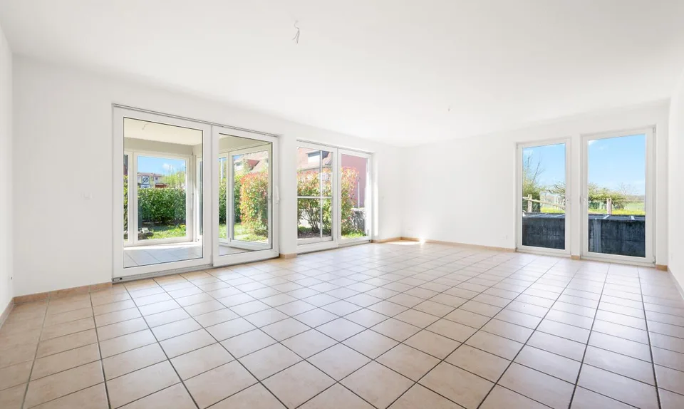 Charmantes Reiheneckhaus mit Garten in ruhiger Lage von Oberwil
