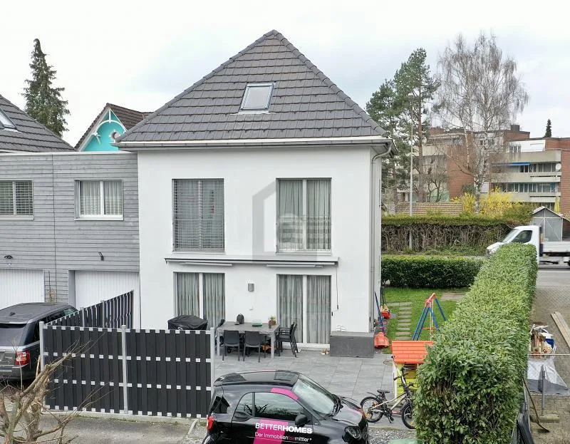 FAMILIENFREUNDLICH MIT CHARME IN ZENTRALER LAGE