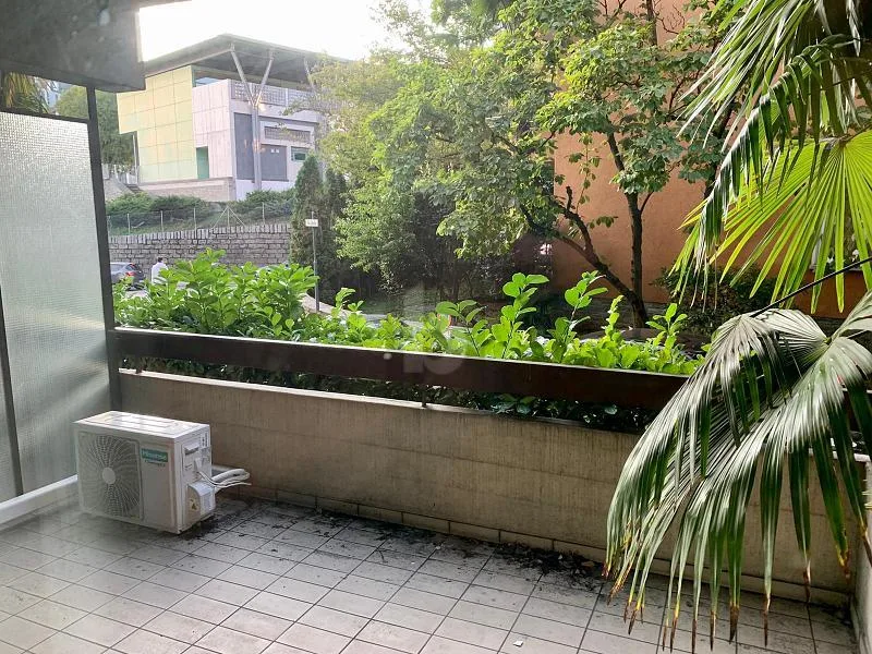 SPAZIOSO CON TERRAZZA E BALCONE
