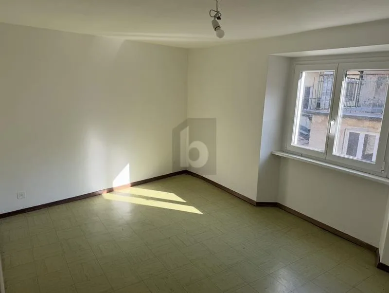 SPAZIOSA CASA DI NUCLEO