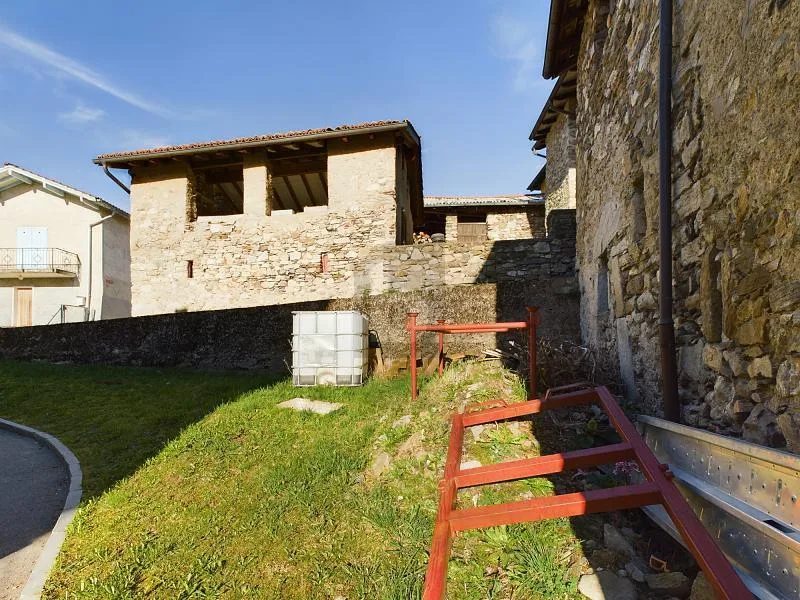 ZENTRALE UND SONNIG