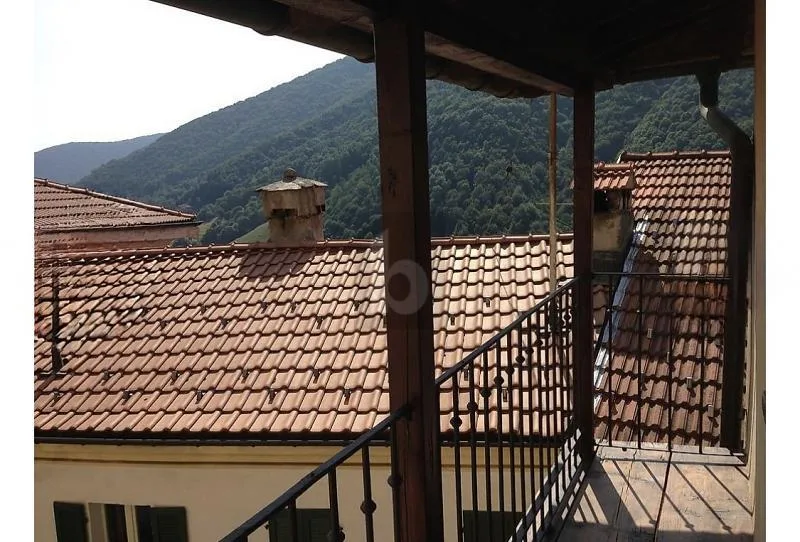 ZENTRALE LAGE MIT SCHÖNER AUSBLICK AUF DAS TAL