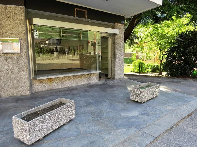 IDEALE SPAZIO COMMERCIALE
