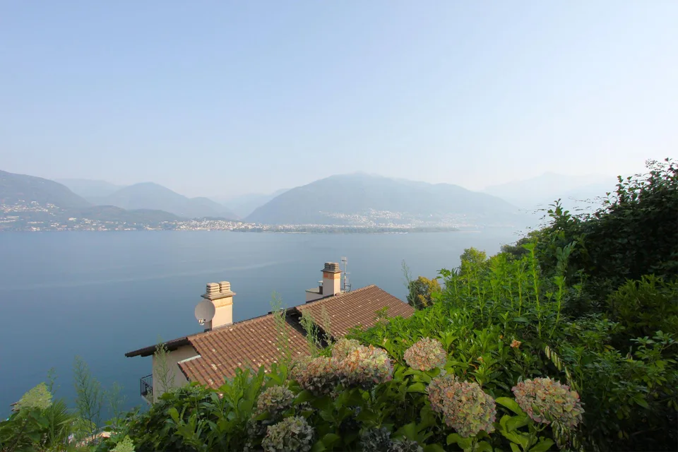 Bezaubernde Gartenwohnung mit Blick auf den Lago Maggiore