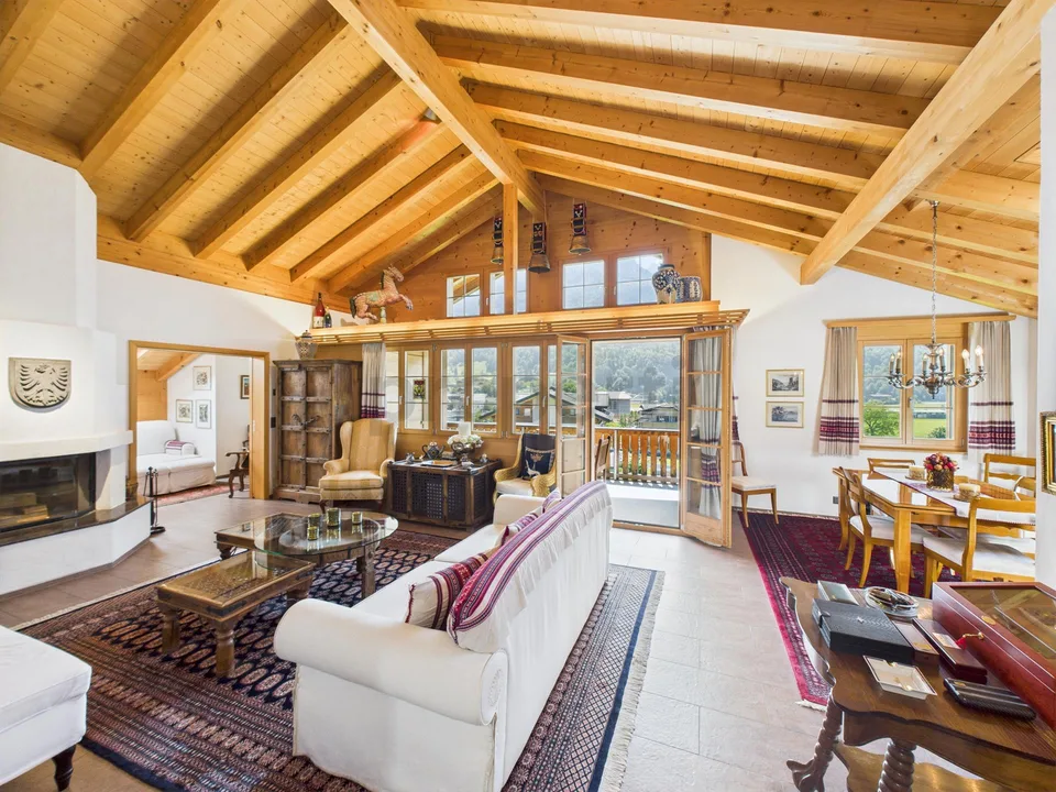 Luxuriöse und elegante 6.5-Zimmer Dachwohnung in Meiringen