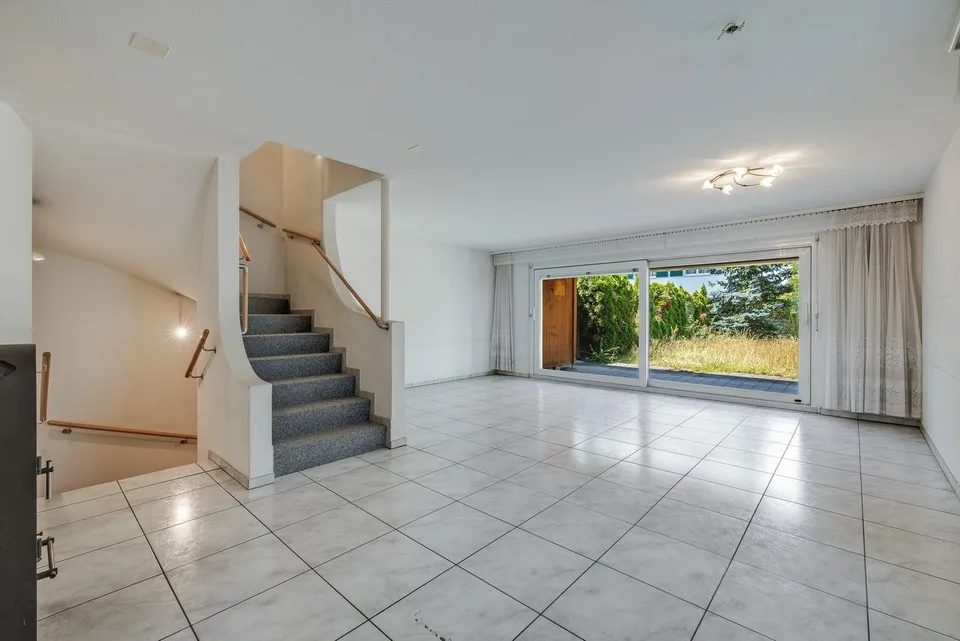 4.5-Zimmer-Familienhaus mit sonnigem Westgarten in Pratteln BL