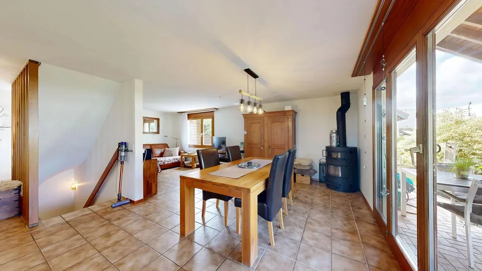 Freistehendes 5.5-Zimmer-Einfamilienhaus mit Garage