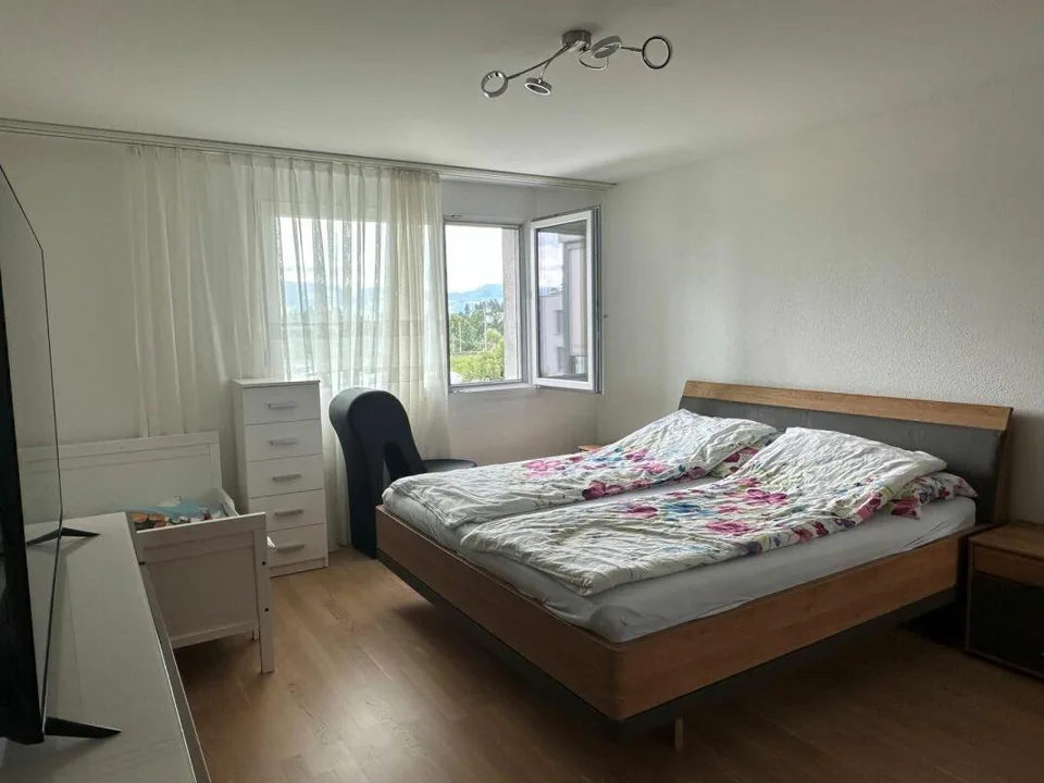 Grosszügige 3.5-Zimmer-Wohnung an ruhiger Lage