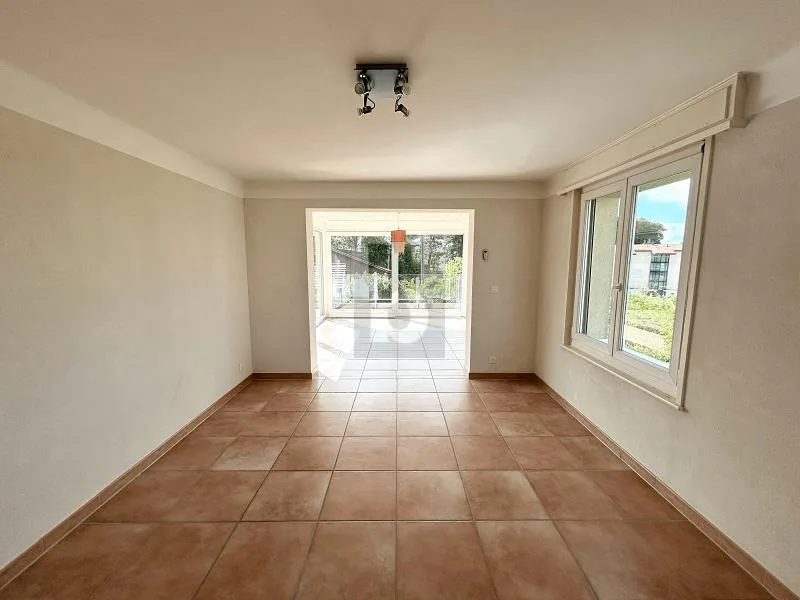 LUMINOSO E COMFORTEVOLE CON VERANDA