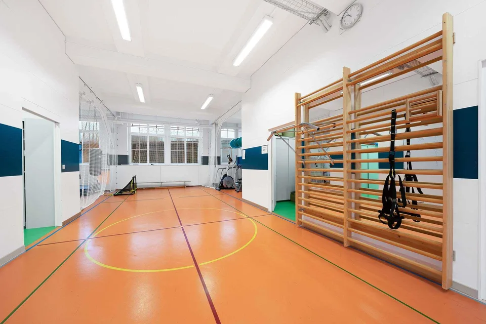 Turnhalle mit Büro im Herzen von St. Gallen