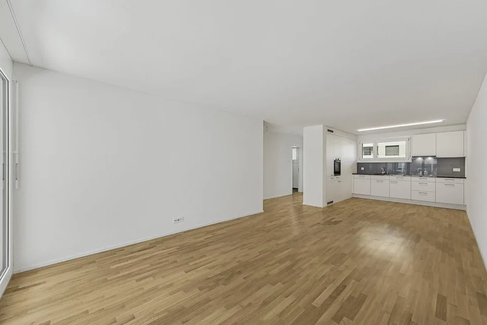 Moderne Wohnung mit Gartensitzplatz