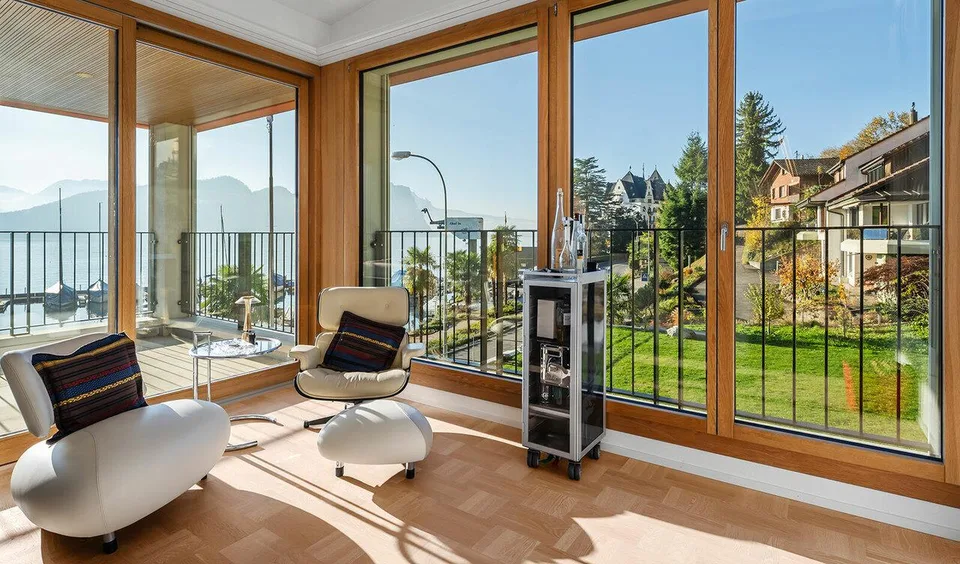 Appartamento attico con vista lago e alto comfort abitativo