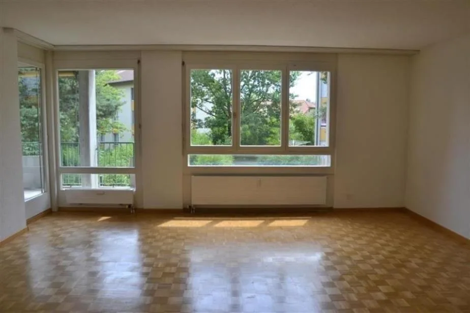 Your apartment search ends here / large and bright oasis