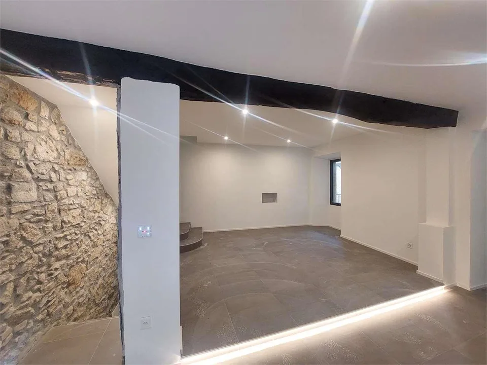 Riva San Vitale, maison indépendante au centre 2575