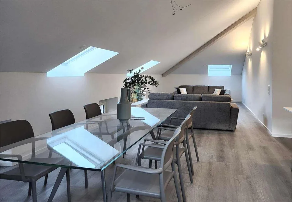 Vollständig renoviertes Dachgeschoss in Bellinzona