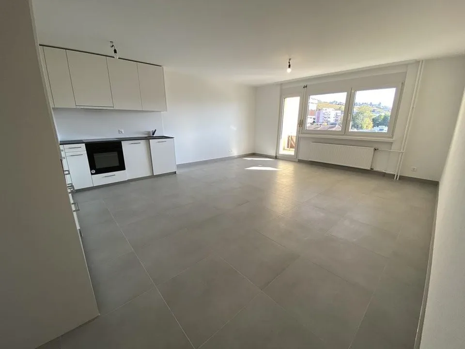 Komplett renoviert mit Blick auf den See!