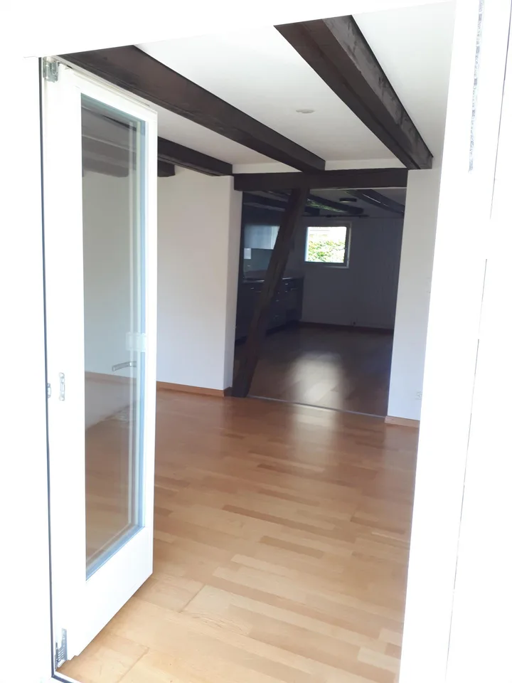 schöne und helle 4.0 Zi-Whg mitten im Dorf