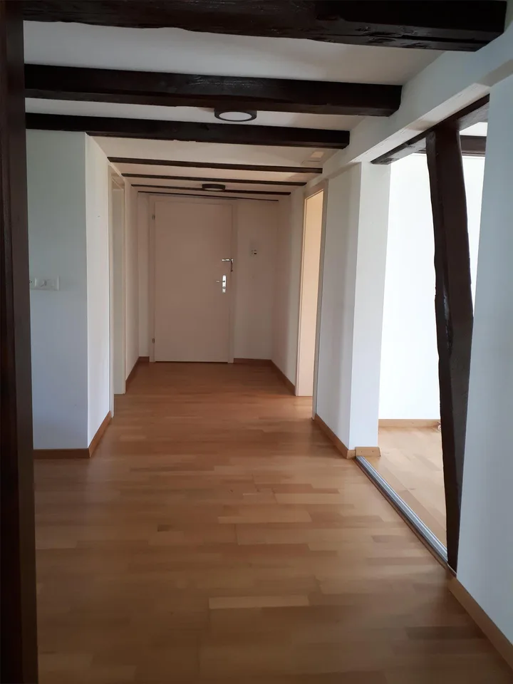 schöne und helle 4.0 Zi-Whg mitten im Dorf