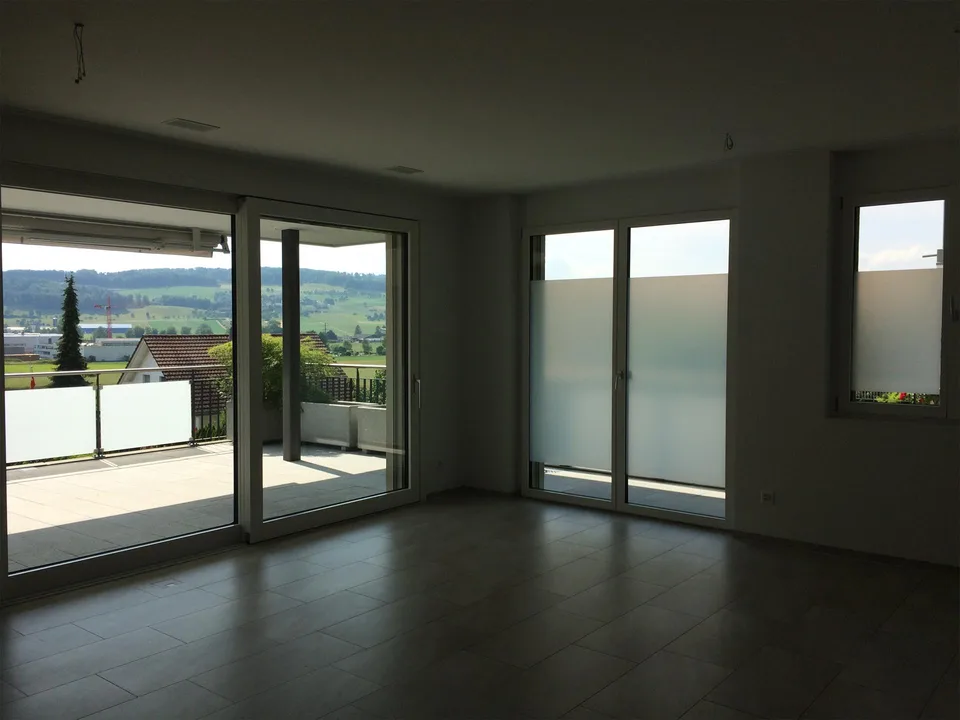 2.5 Zi-Wohnung inkl. Garagenplatz und mit grosszügigen Balkon (40 m2)