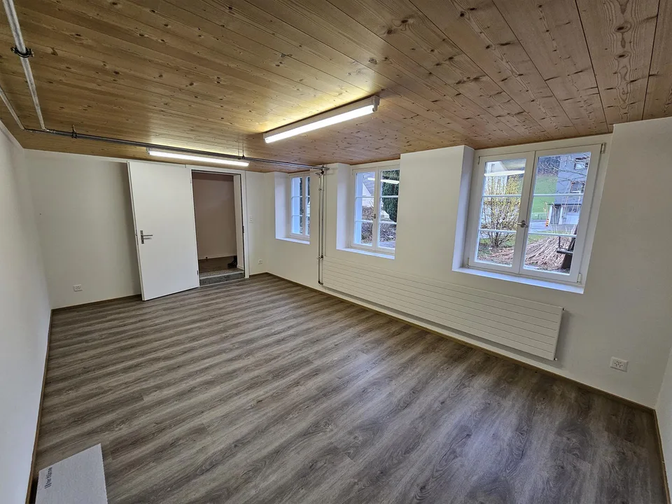 6.5 Zimmer Hausteil in renoviertem Fabrikantenhaus
