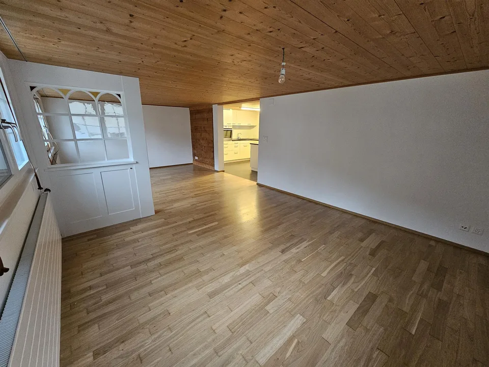 6.5 Zimmer Hausteil in renoviertem Fabrikantenhaus