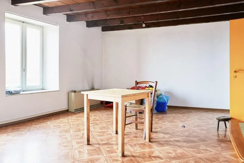 10-Zimmer-Dorfhaus mit Balkon, Innenhof und Traum-Aussicht / cas... – Foto 13 von 14