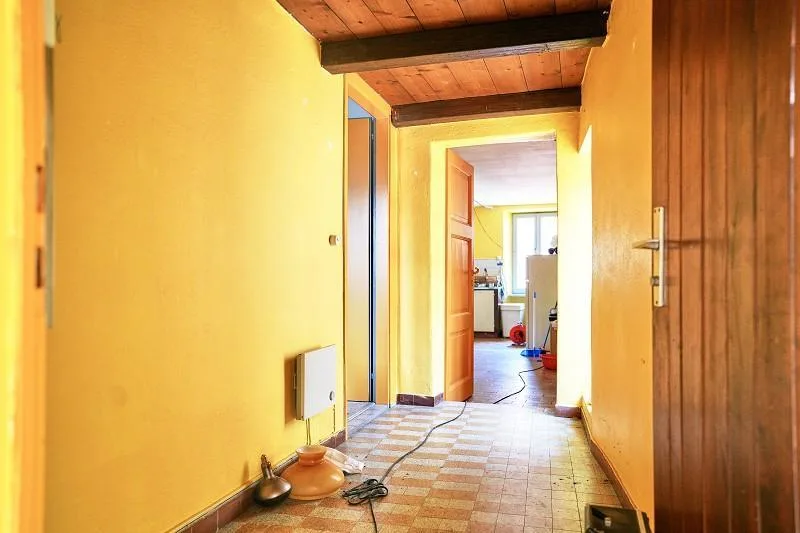 10-Zimmer-Dorfhaus mit Balkon, Innenhof und Traum-Aussicht / cas... – Foto 10 von 14