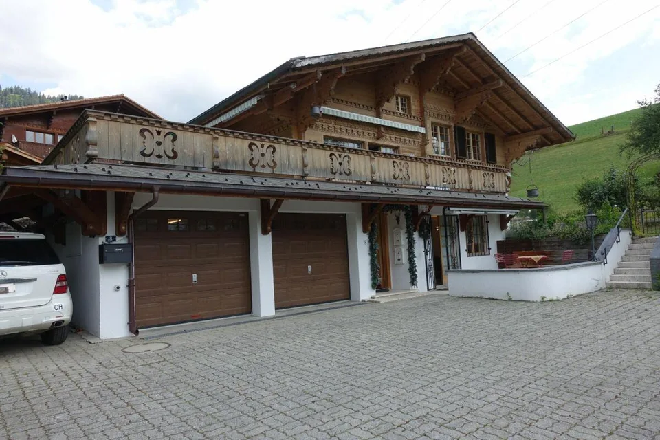 Absolutes Bijou - Freistehendes Chalet in Saanen-Gstaad