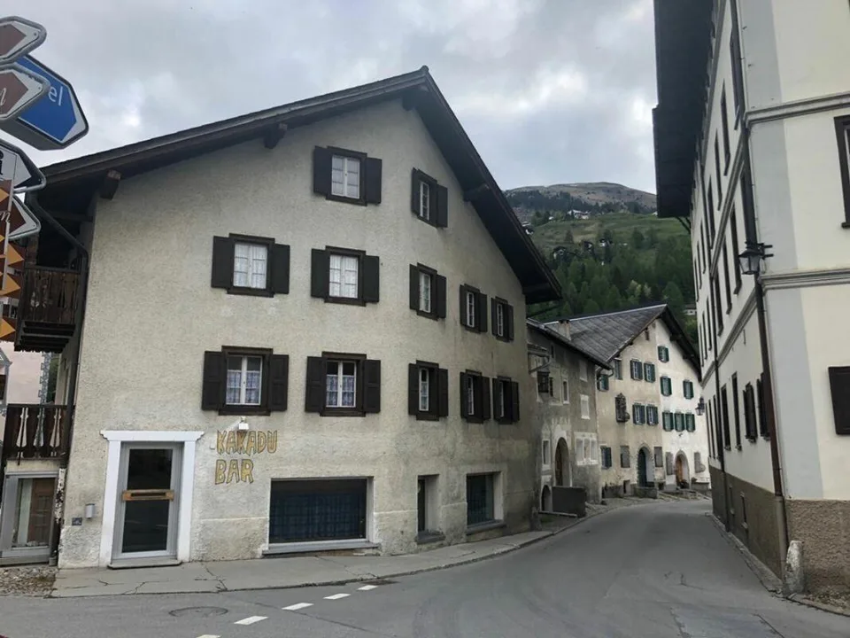 Umbau- und Ausbau-Objekt im Dorfkern von Bergün/Bravuogn