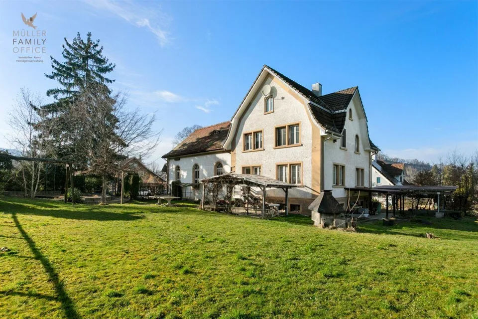 Aussergewöhnliches Einfamilienhaus (ehemaliges Kirchlein) an ruhige...