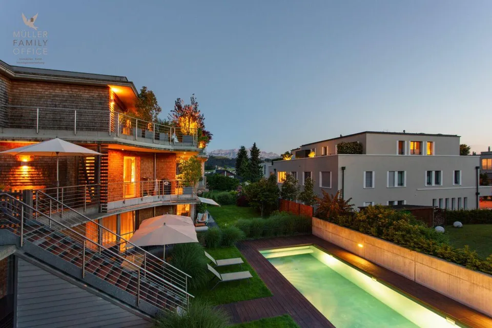 Exklusive 5 1/2 Zimmer-Maisonette-Attikawohnung mit Alpsteinblick und Aussenpool im Miteigentum
