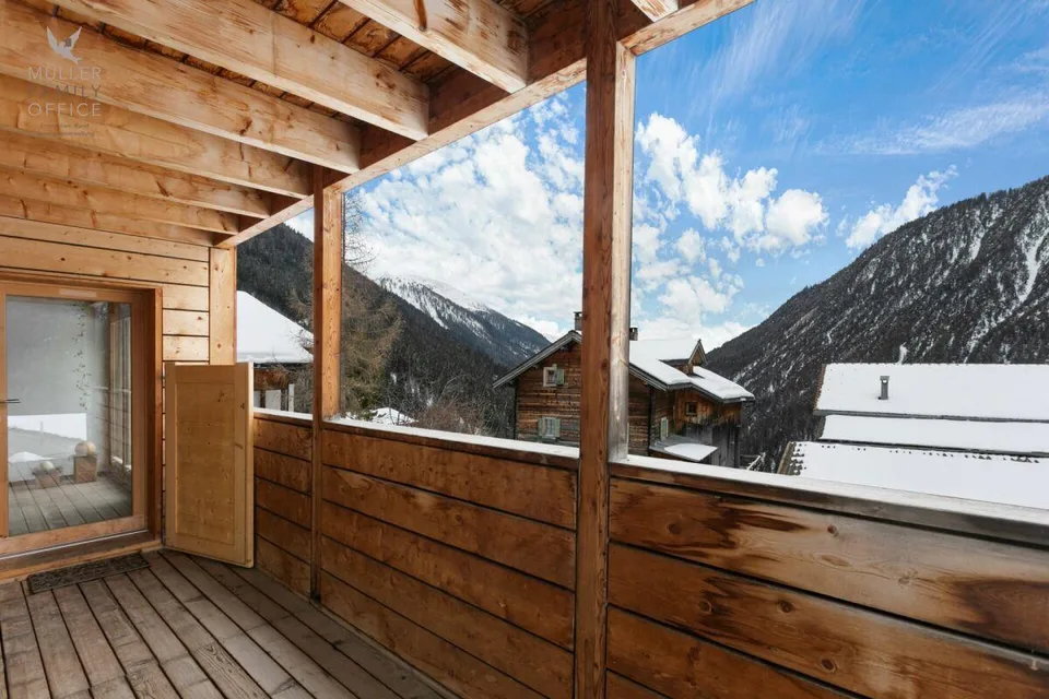 Stilvolles Holzhaus mit alpinem Charme und nachhaltigem Wohn- und E...