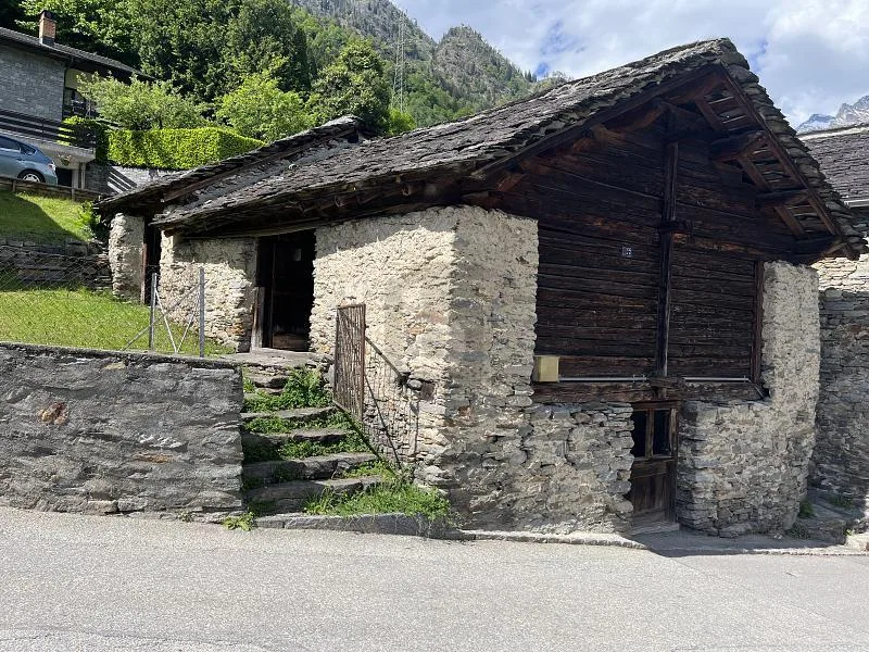 RUSTICO FANTASTICO PER APPASSIONATI DA RISTRUTTURARE