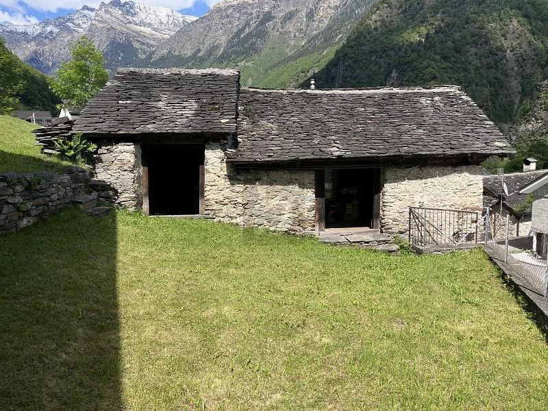 SAGENHAFTES RUSTICO FÜR LIEBHABER ZUM AUSBAUEN