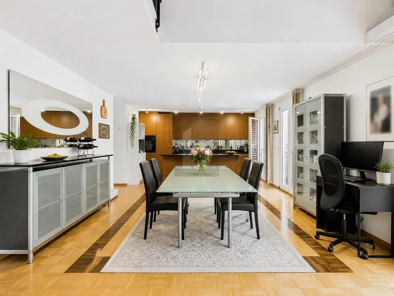 Detached, spacious with surrounding land