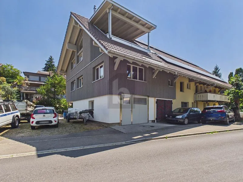 Prima occupazione, in standard di proprietà, con molto legno
