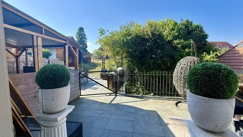LICHT, RAUM UND TERRASSE ZUM GENIESSEN