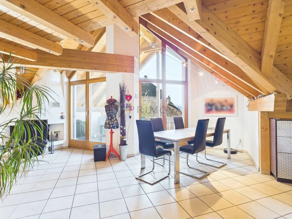 Wohnen mit Weitblick - Attraktive 4.5 Zimmer Dachwohnung mit Galerie