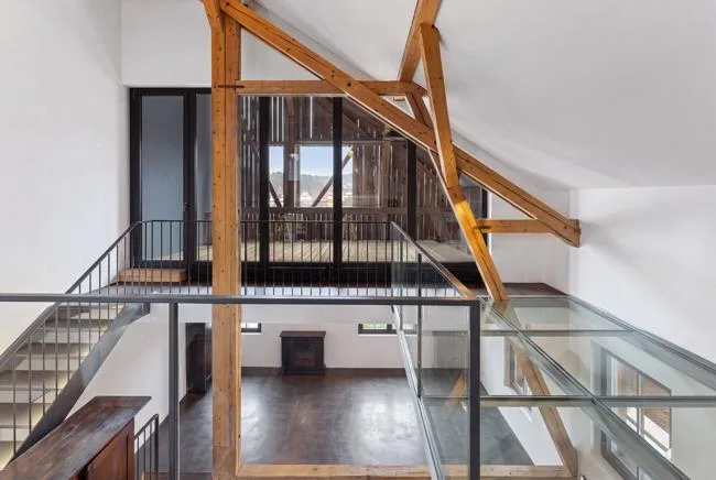 Ausgebautes Bauernhaus mit Schopf