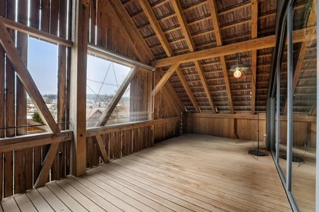 Maison de ferme rénovée avec grange