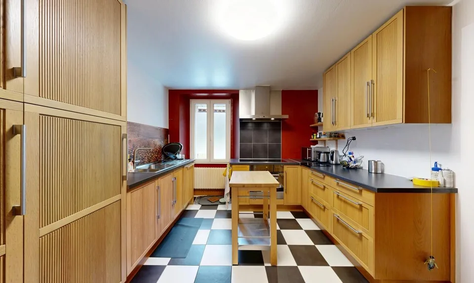 Martigny-Combe : Grande maison villageoise de 2 appartements avec vue