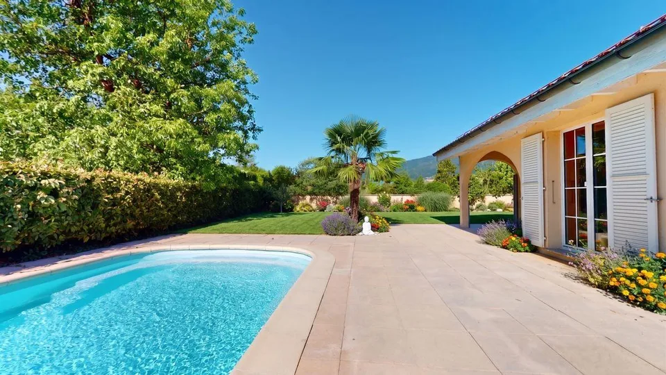 Champagne : Villa familiale avec piscine chauffée, sans vis- à- vis
