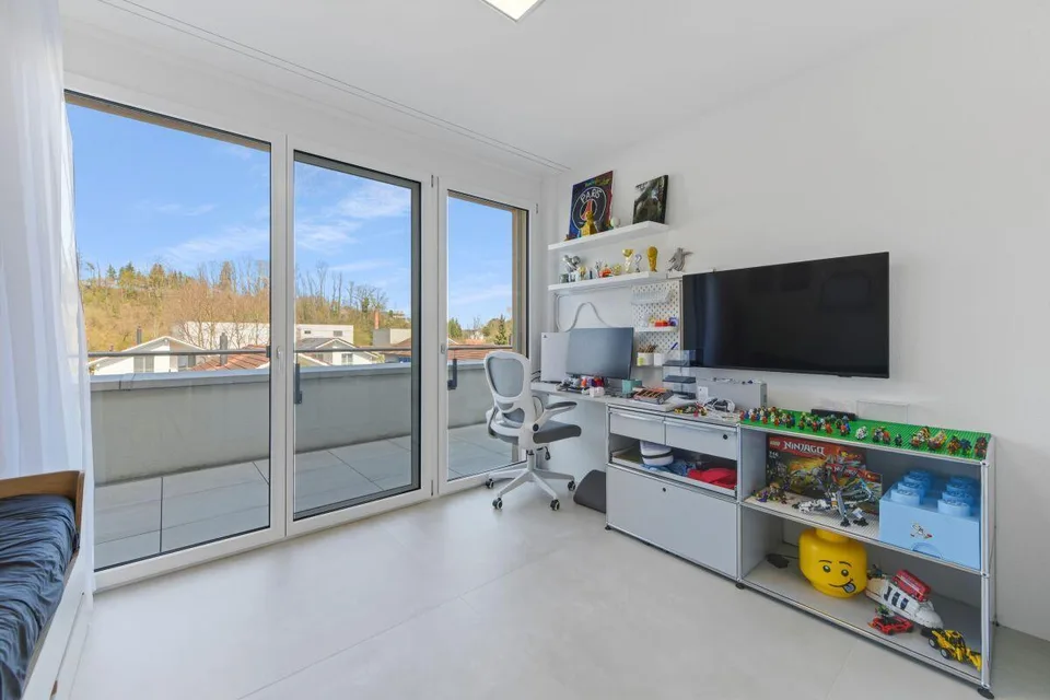 A home above the ordinary – exclusive attic apartment with privacy – photo 12 of 26