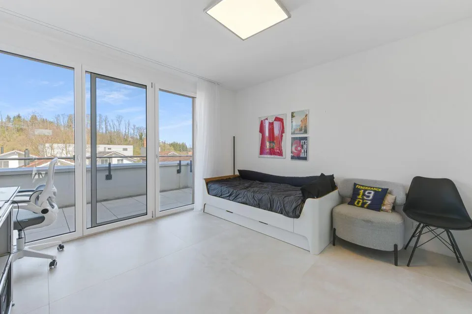 A home above the ordinary – exclusive attic apartment with privacy – photo 11 of 26
