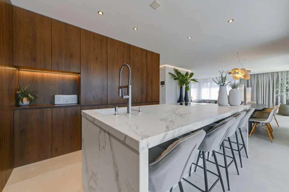 A home above the ordinary – exclusive attic apartment with privacy – photo 7 of 26