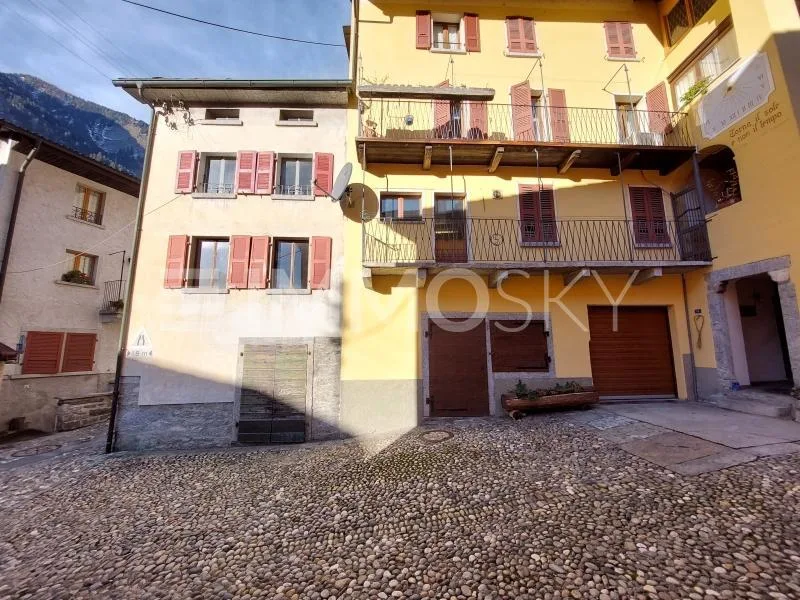 Tipica casa Ticinese nel borgo vecchio