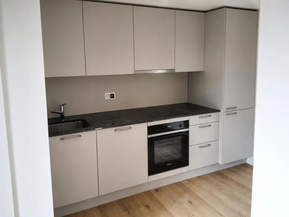 neu renovierte 1.5 ZWG mit privatem Eingang
