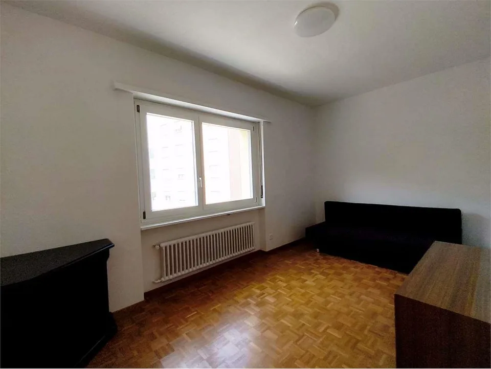Bellinzona (Via Maestri Comacini) - Ampio 3.5 Locali con Grande Balcon