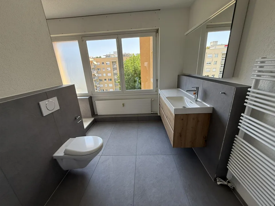 Gelegenheit in Hinterkappelen - 6,5-Zimmer 4.OG - Aare, Wohlensee
